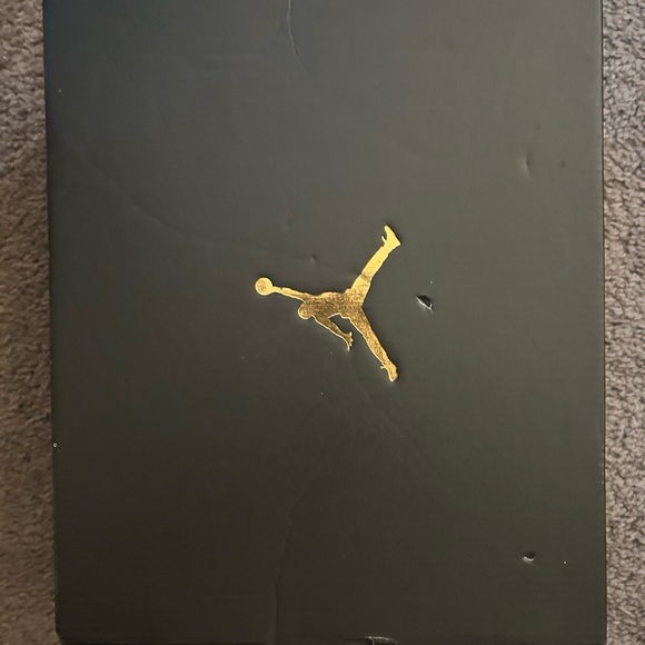 Air Jordan 1 Mid - Picture 1 of 4